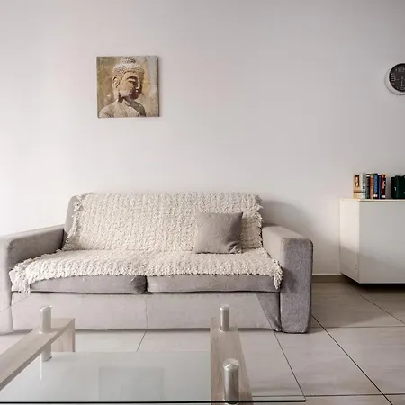 Gzr F32 Bright With Balcony Private Bathroom Access Privatunterkunft Gzira